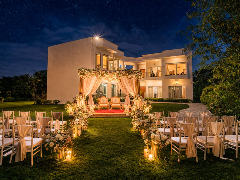 Stunning Wedding Venues & Large Lawn Spaces
